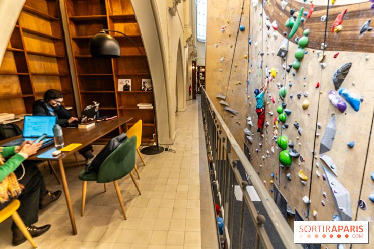 Climbing District Saint-Lazare, la salle d'escalade et espace coworking cachée dans une chapelle