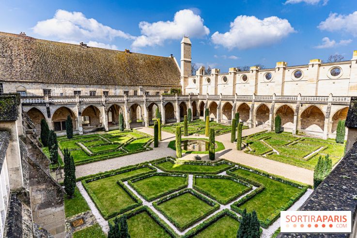 L'Abbaye de Royaumont - les photos -  jardin - bâtiment des moines