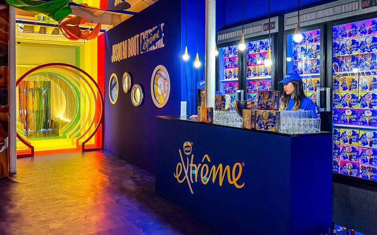 Bar à glaces éphémère et gratuit dans une laverie à Paris