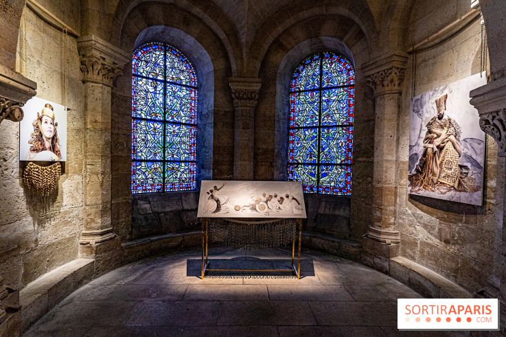 La Trêve la Basilique Saint-Denis, l'exposition costumes et photos de Sophie Comtet Kouyaté en mode jeux Olympique en Grèce Antique - A7C0586 HDR