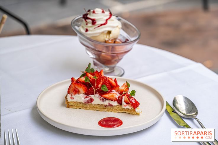 La terrasse du Jardin Privé à Châtelet Les Halles en mode barbecue - desserts - pêche melba - tarte aux fraises