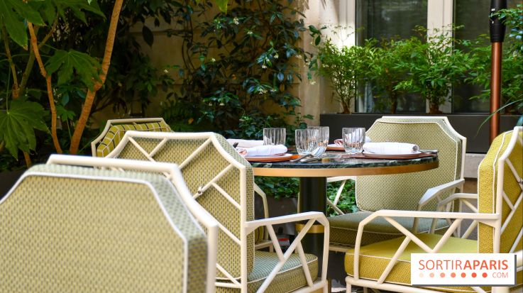 Comestibles comptoir gourmand et terrasse confidentielle par Paul Pairet à l'Hôtel de Crillon