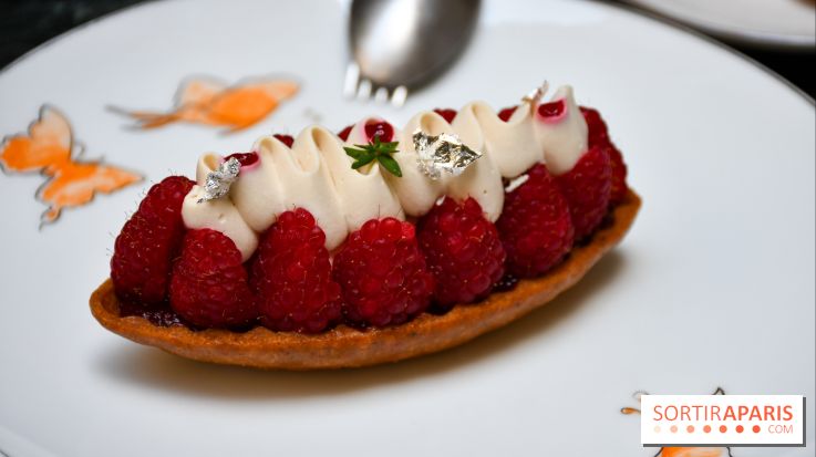 Comestibles comptoir gourmand et terrasse confidentielle par Paul Pairet à l'Hôtel de Crillon