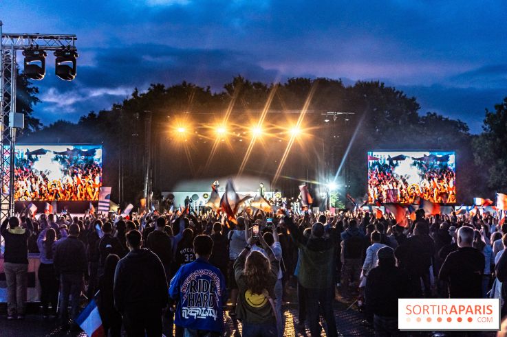 La Fan zone de Saint-Quentin en Yveli!nes, soirée Ofenbach et drones -  A7C0440