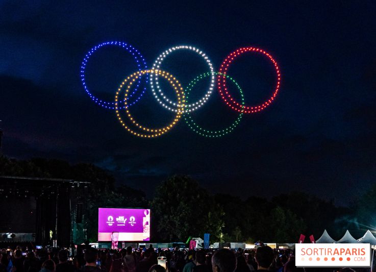 La Fan zone de Saint-Quentin en Yveli!nes, soirée Ofenbach et drones -  A7C0503
