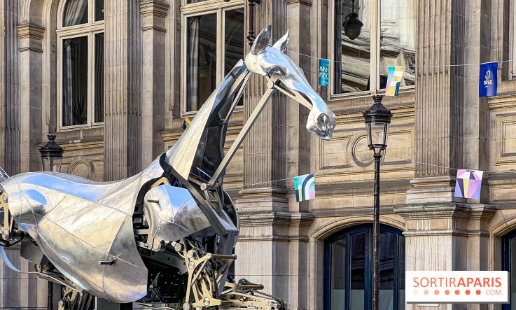 ZEUS, cheval métallique de la cérémonie d'ouverture des JO de Paris 2024 à l'Hôtel de Ville