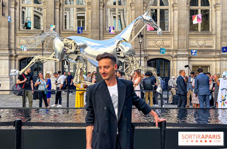 ZEUS, cheval métallique de la cérémonie d'ouverture des JO de Paris 2024 à l'Hôtel de Ville