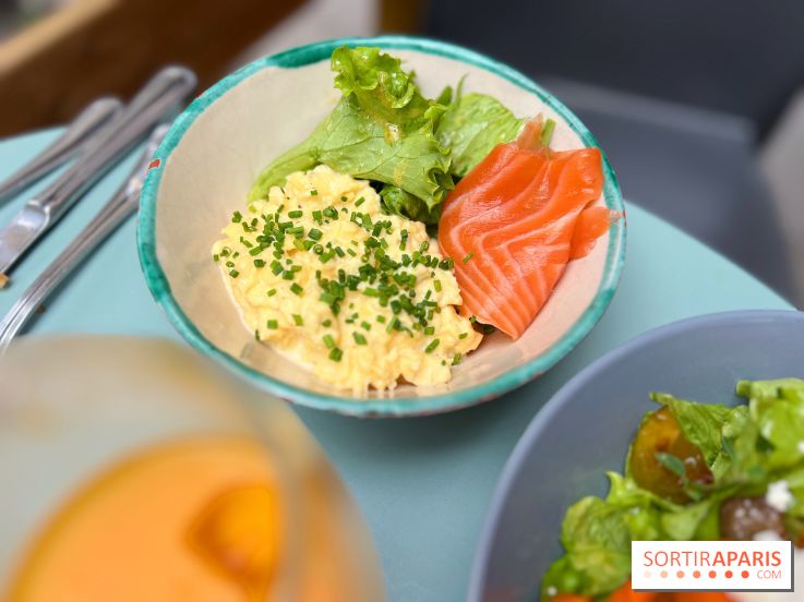 Café Mirabelle - Oeufs brouillées saumon