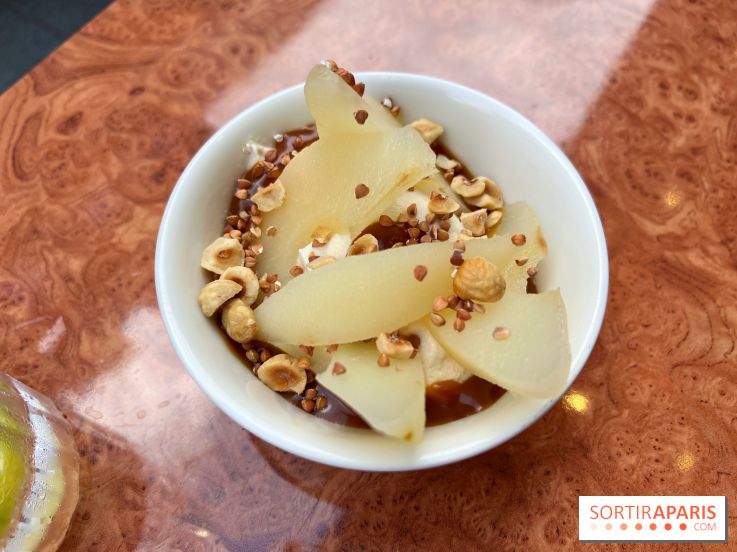 Restaurant Dame - Poire pochée, caramel, noisettes
