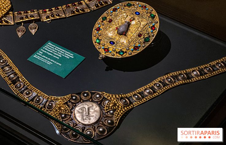 Bijoux de scène de l'Opéra de Paris : l'exposition de parures merveilleuses au Palais Garnier - IMG 2452 jpg