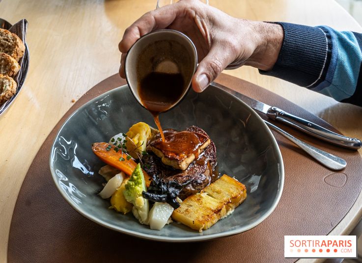 La Table du Château à Dampierre-en-Yvelines, le restaurant face au château - Cœur de filet de bœuf Charolais Label Rouge, foie gras chaud, sauce Madère