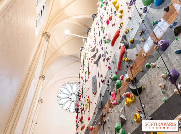Climbing District Sèvres-Lecourbe, la salle d'escalade dans l'ancienne église Sainte-Rita dans le 15e