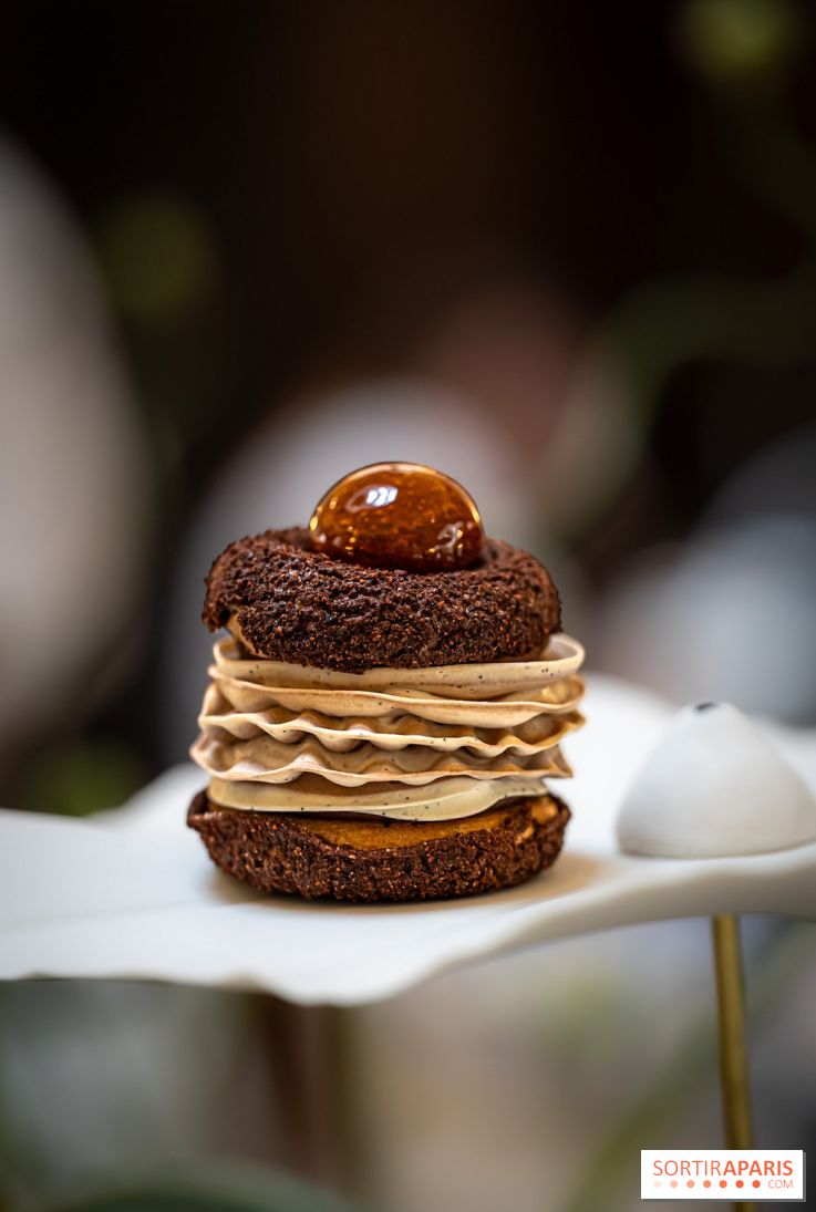 Tea time de Pâques du Peninsula Paris 2025