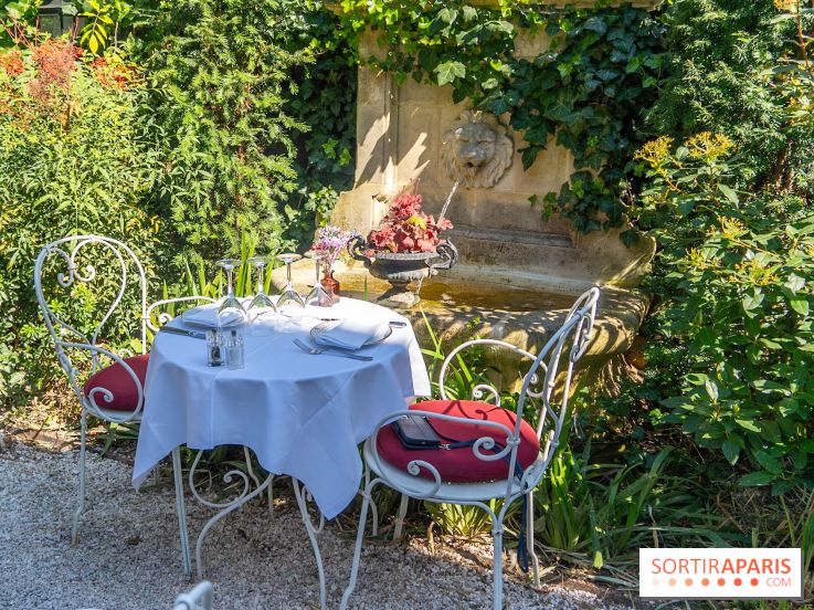 Terrasse de l'Hôtel Particulier, le jardin verdoyant au cœur de Montmartre - photo - A7C06375 HDR
