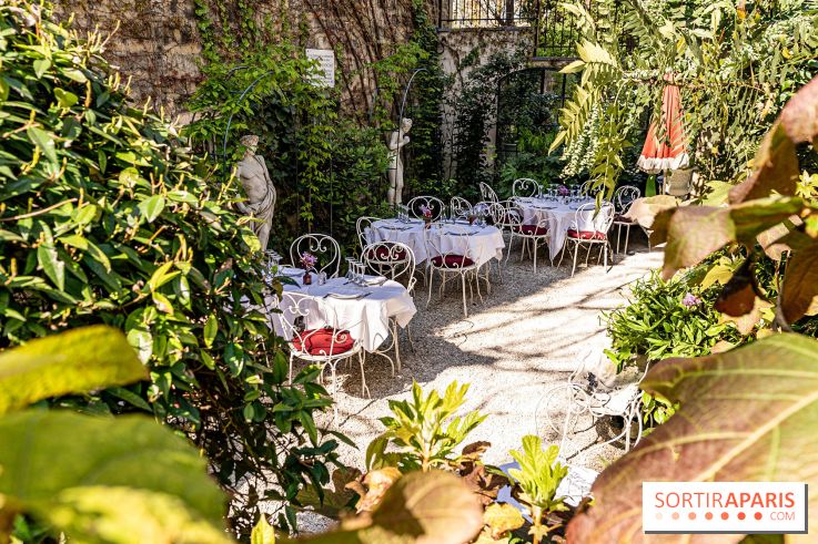 Terrasse de l'Hôtel Particulier, le jardin verdoyant au cœur de Montmartre - photo - A7C06396 HDR