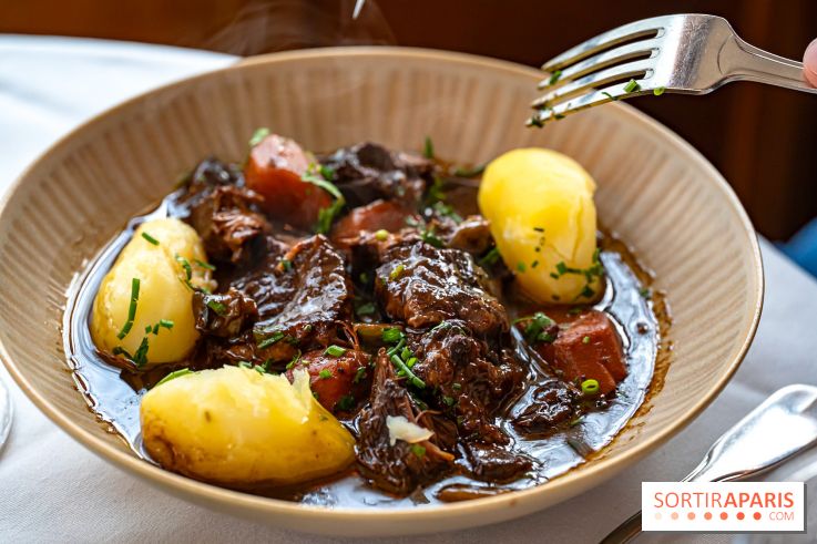 Margaux, le restaurant français typique, face à la Tour Eiffel - A7C09289