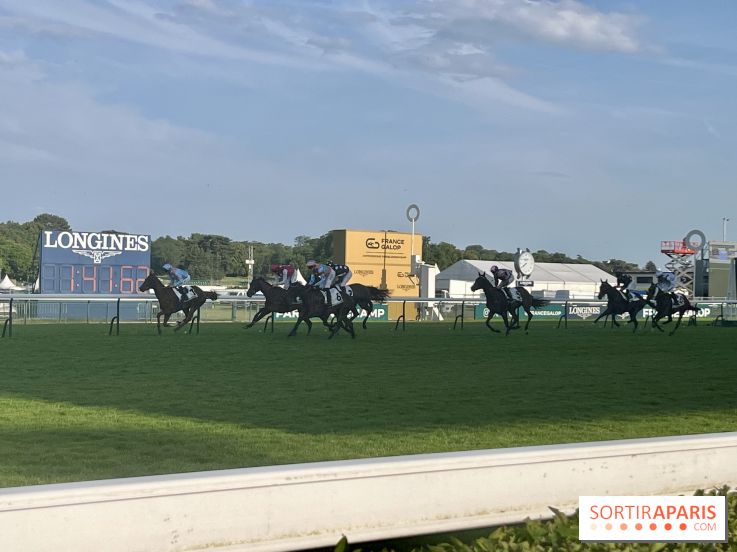 Jeuxdi by Longchamp - course hippique