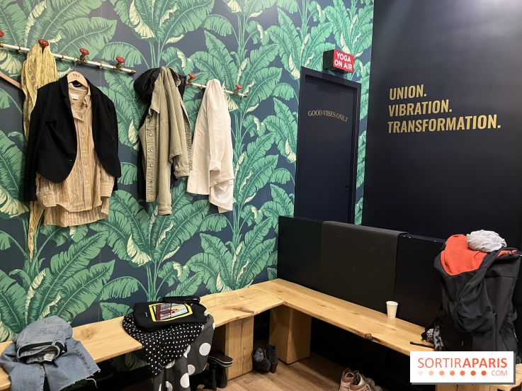 YUJ, les cours de yoga sous lumière infrarouge - nos photos - 2D09E30E FF66 44FC 9476 2057B316D3D8