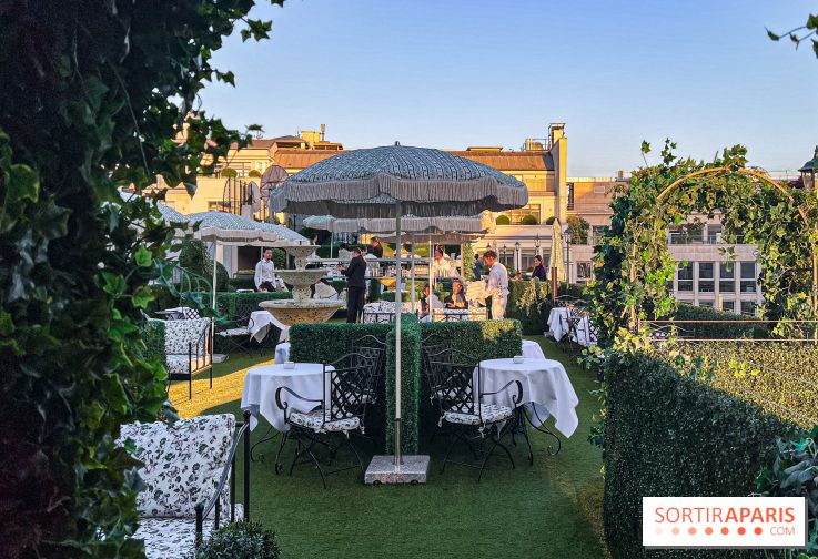 Le Marta, le bar à cocktails perché sur le rooftop de l'Hôtel Barrière Fouquet's Paris tout l'été 2025