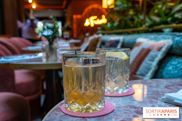 Frivole, restaurant festif, bar et terrasse cachée à Paris, les photos