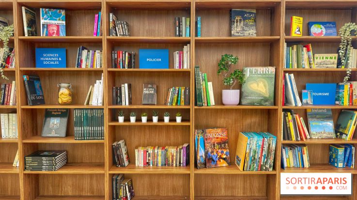Bibliothèque et boite à livres géante à ciel ouvert