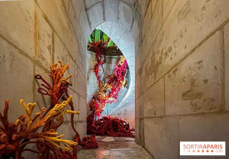 Paris Design Week 2025: une œuvre textile s'invite dans la Colonne de Juillet, place de la Bastille - IMG 7328 jpg