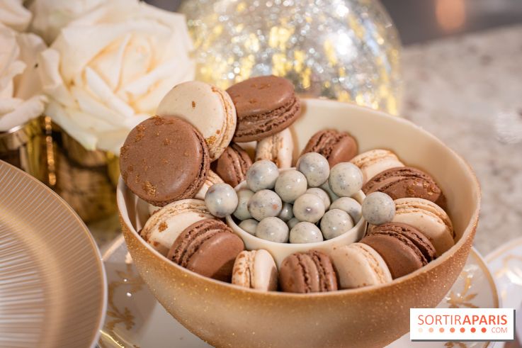 Les bûches et créations de Noël et fêtes de Ladurée 2025