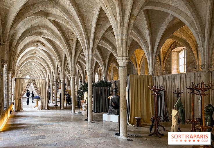 Mythes: l'exposition gratuite imaginée par Jacquemus au Collège des Bernardins à Paris - EFDA0116 8281 406F B11F B8D903E0C511