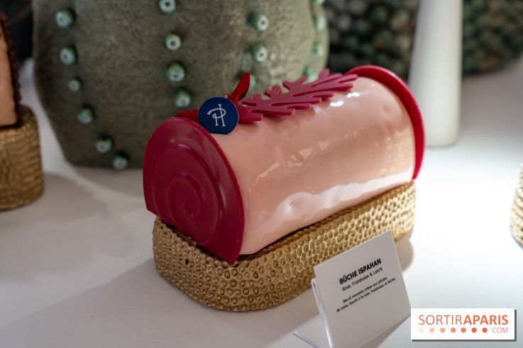 Bûches de Noël et créations de fête 2025 de Pierre Hermé : les Abysses