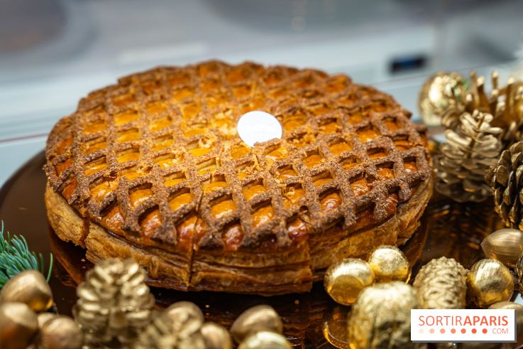 Bûche de Noël Lenôtre 2025 : Le train des Merveilles et les créations de fête - photos - A7C07647