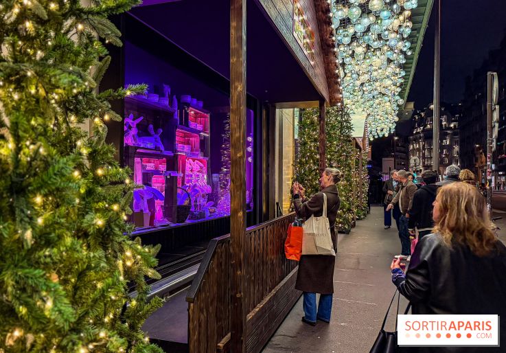 Les vitrines de Noël 2025 du Bon Marché : le grand magasin se métamorphose en (Bon) Marché de Noël
