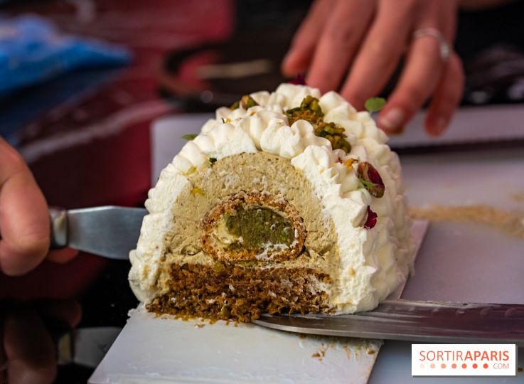 Bûche de Noël Paris-Brest pistache et tropicale de Nour Kandler - Lalla Coffee - A7C02409