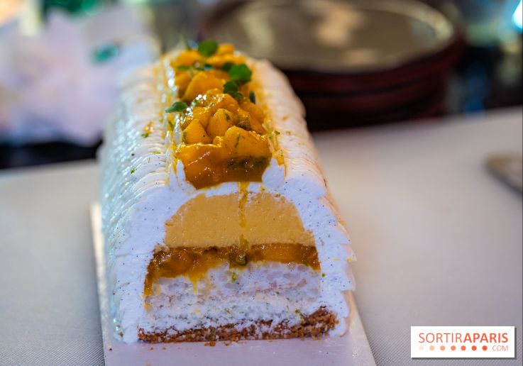 Bûche de Noël Paris-Brest pistache et tropicale de Nour Kandler - Lalla Coffee - A7C02415