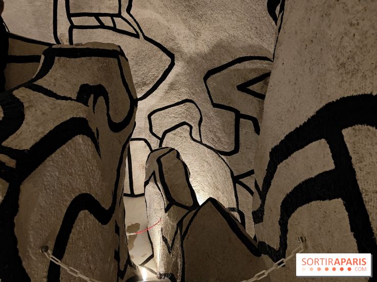 La Tour aux Figures de Jean Dubuffet - Hauts-de-Seine