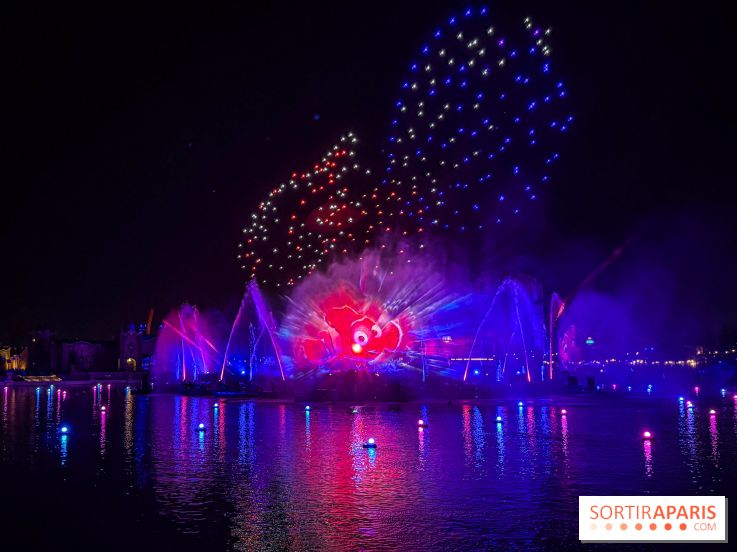Disneyland Paris : Disney Cascade of Lights, le spectacle nocturne sur Adventure Bay