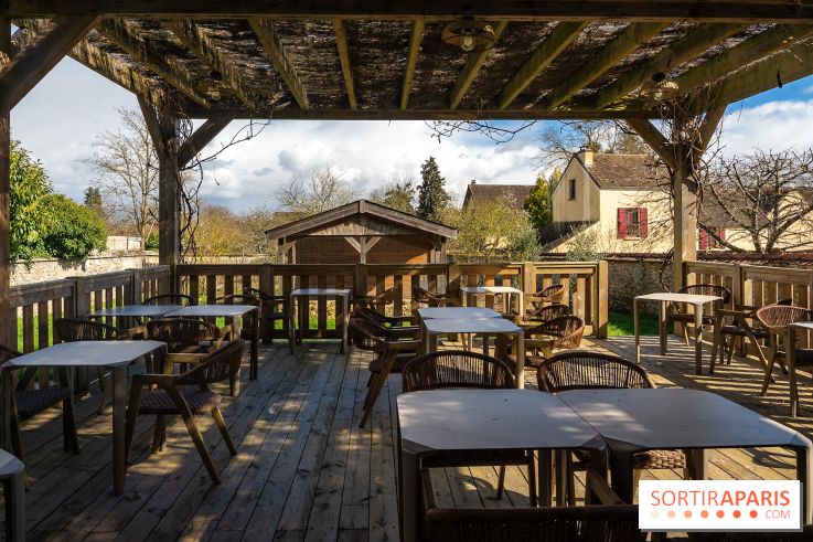 L'Auberge Nouvelle restaurant à Tremblay-sur-Mauldre dans les Yvelines - photos - terrasse