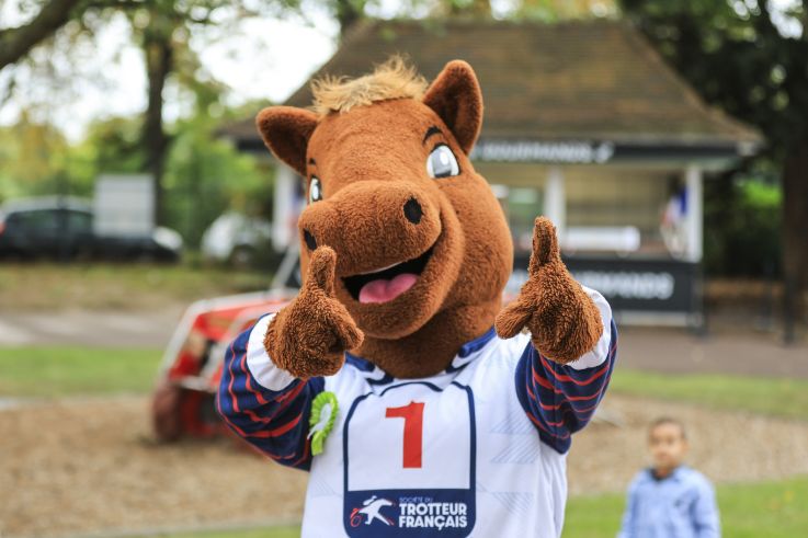La Fête du Cheval, une journée familiale à l’Hippodrome d’Enghien-Soisy - BV BV 5627