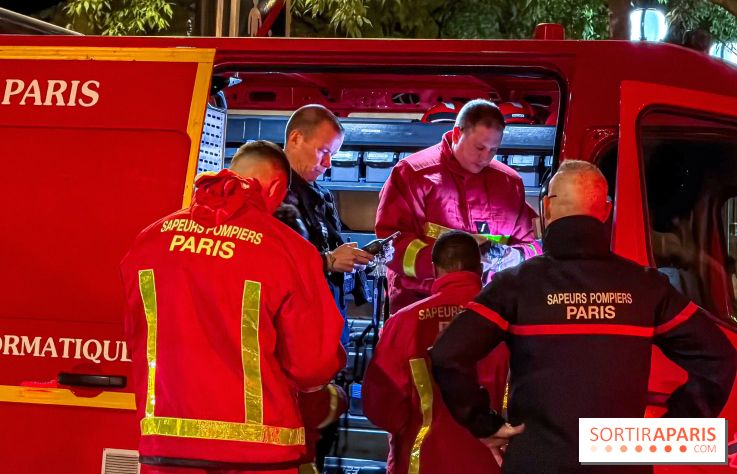 Simulation géante des pompiers de Paris sur les quais parisiens