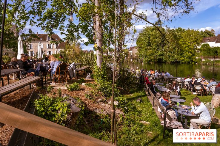 La terrasse du Moulin de Nemours, la guinguette estivale en bord de Loing 77