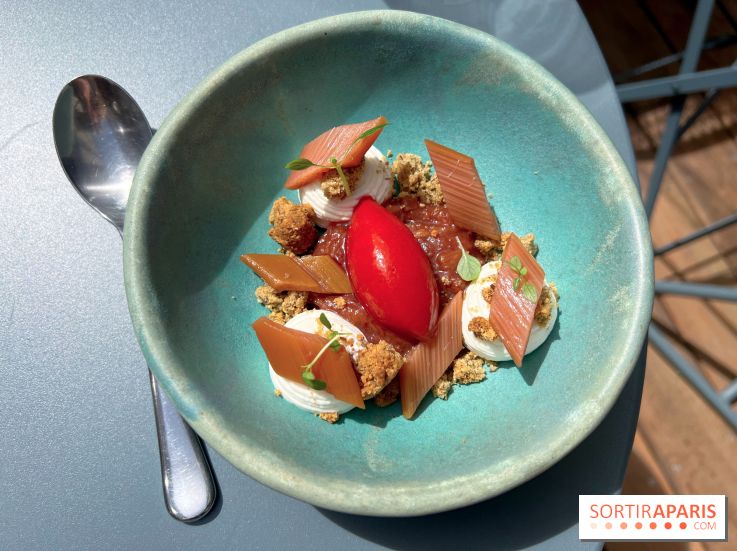 Rooster - Dessert rhubarbe, glace piquillos framboise