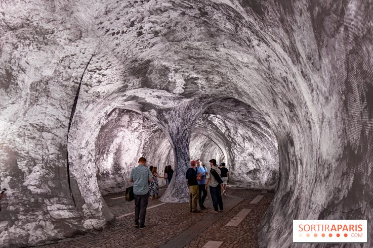 La Caverne du Pont Neuf : le montage de l’installation géante de JR démarre à Paris