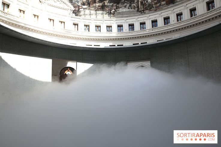Fujiko Nakaya : nos photos de sa sculpture de brouillard à voir à la Bourse de Commerce