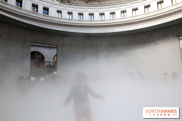 Fujiko Nakaya : nos photos de sa sculpture de brouillard à voir à la Bourse de Commerce