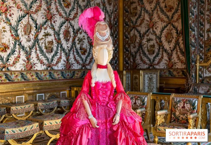Une exposition de costumes conçus par Christian Lacroix au château de Fontainebleau