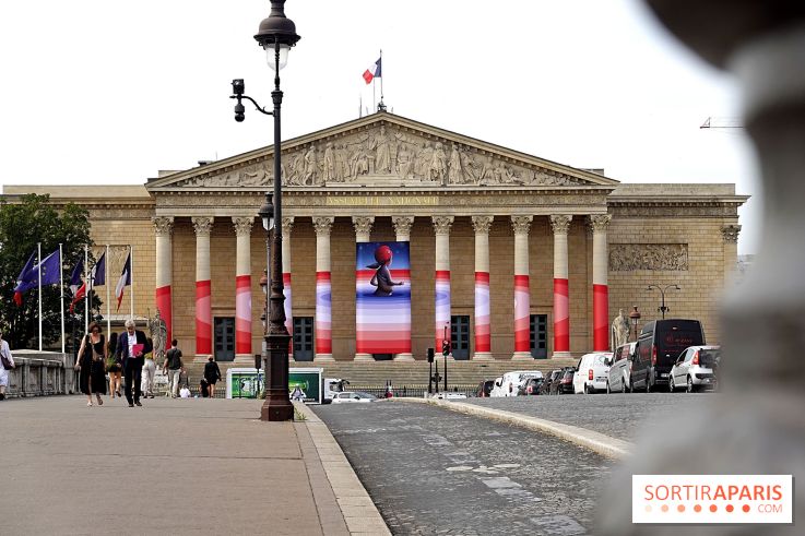 Seth habille la colonnade de l’Assemblée nationale - nos photos