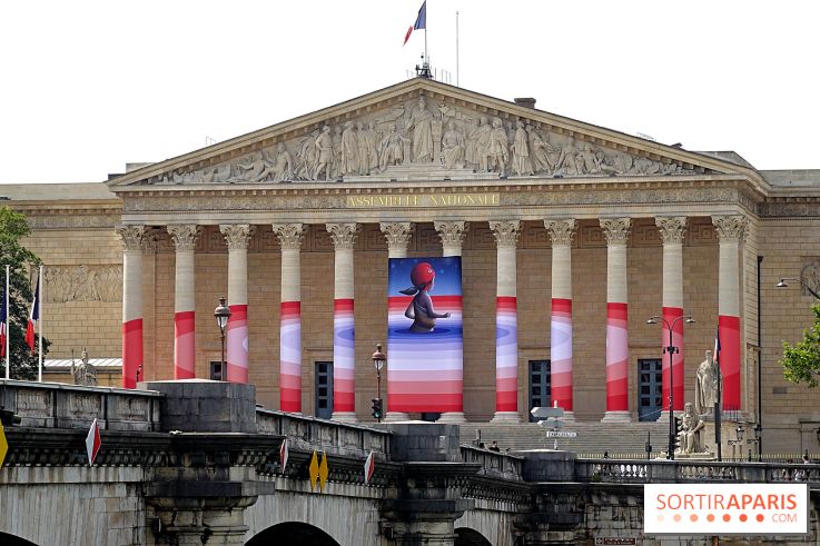 Seth habille la colonnade de l’Assemblée nationale - nos photos