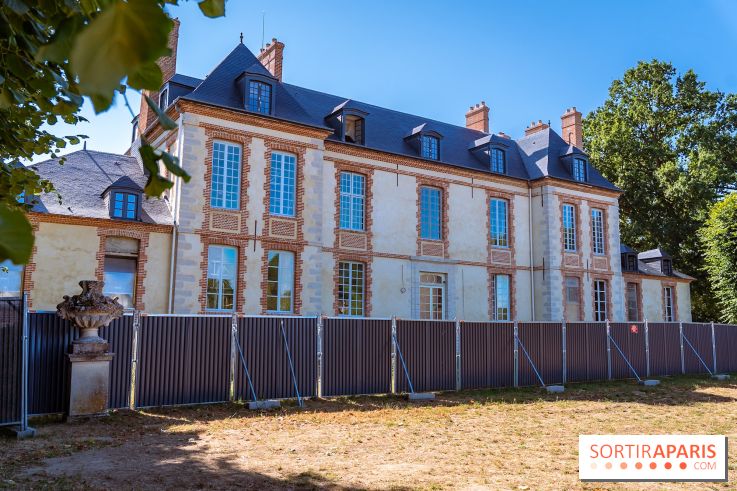 Le château de Plaisir dans les Yvelines se transforme en conservatoire - photos - façade extérieure