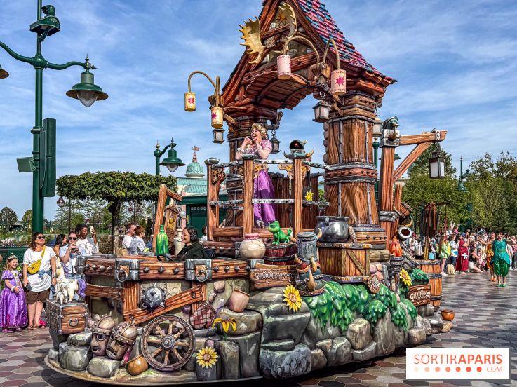 Disneyland Paris : la Cavalcade des Princesses Disney à Disney Adventure World