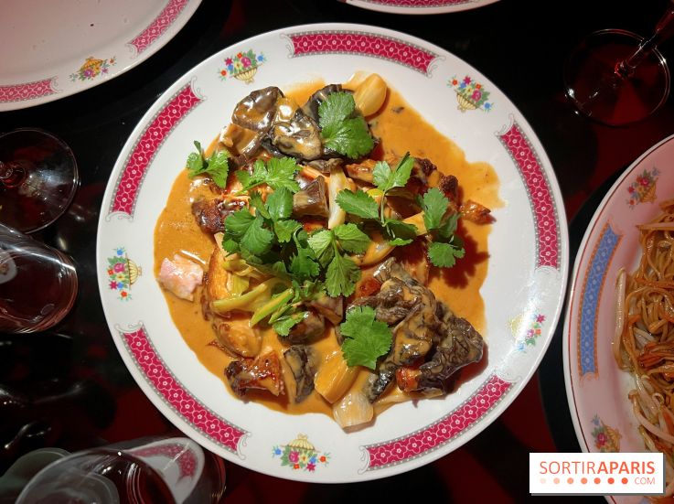 Le Poisson Volant - Poulet braisé au vin jaune