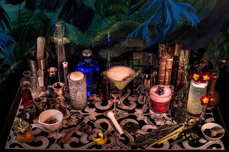 Liquorium Bar Caché